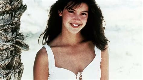 phoebe cates desnuda|Why Phoebe Cates vanished from the spotlight at the height of。